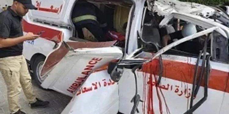 Paramedis Gaza syahid dan dua orang terluka dalam penembakan yang disengaja selama evakuasi medis