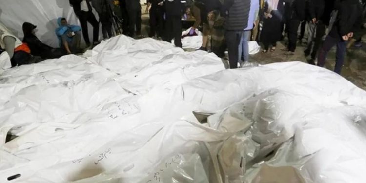 Media Palestina melaporkan bahwa tentara penjajah kembali melakukan pembantaian di Kota Gaza setelah menembaki warga sipil yang sedang menunggu untuk mengisi air.