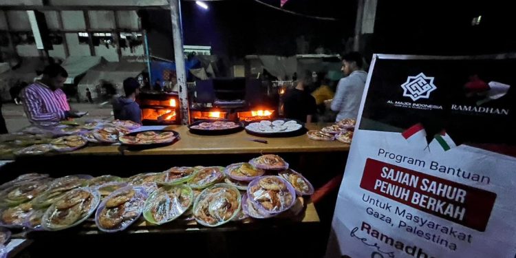 Yayasan Al Majdi Berbagi Sajian Sahur di Kamp Pengungsi Rafah