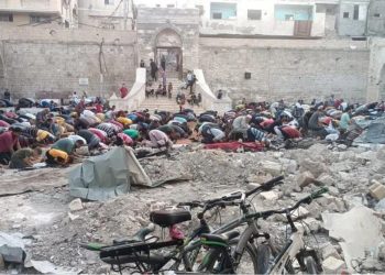 Warga Gaza Salat Ied di Tengah Reruntuhan, Khotib Ied: “Kalian Tidak Akan Mematahkan Tekad Kami”