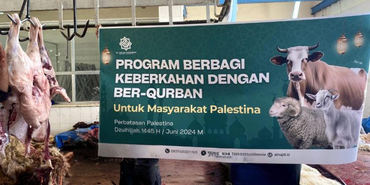 Yayasan Al Majdi Indonesia Bagikan Qurban di Kamp Al Mahatta untuk Warga Palestina