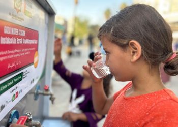 Secercah Harapan di Gaza: Yayasan Al Majdi Indonesia Salurkan Air Bersih dan Instalasi Water Station